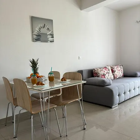 Nova Apartment