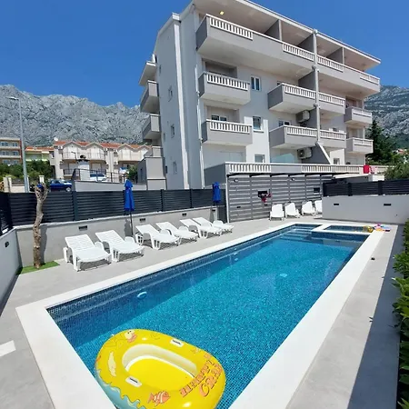 Nova Apartment